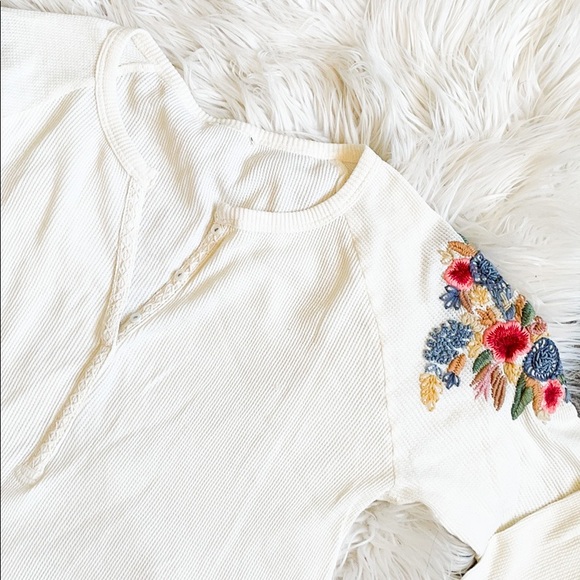Sundance Tops - Sundance Waffle Knit Top